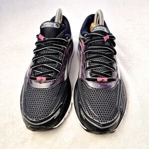 Brooks Black and Pink Women's Sneakers